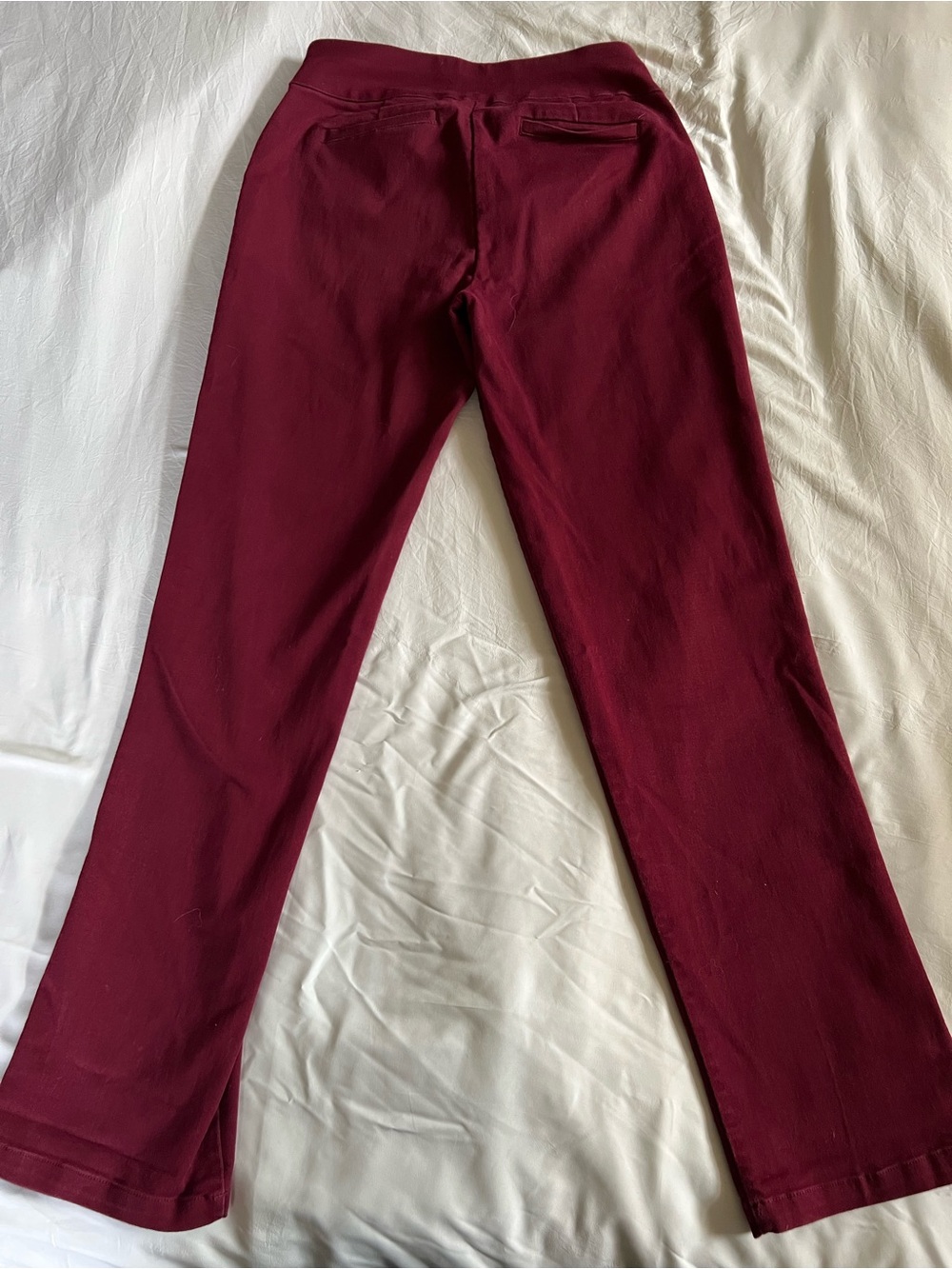 Women’s Croft and Barrow Stretch Burgundy Pant. Size 6 regular